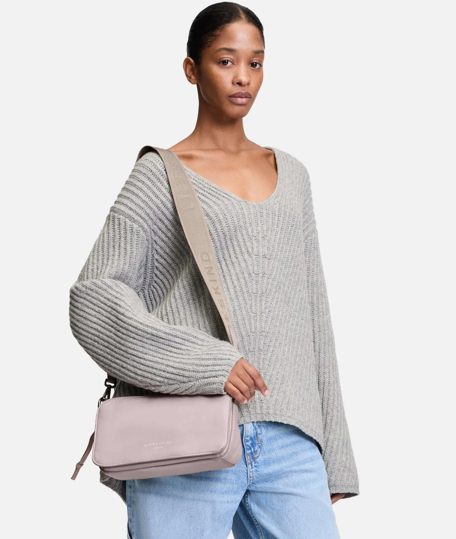 LIEBESKIND BERLIN Clarice Crossbody M