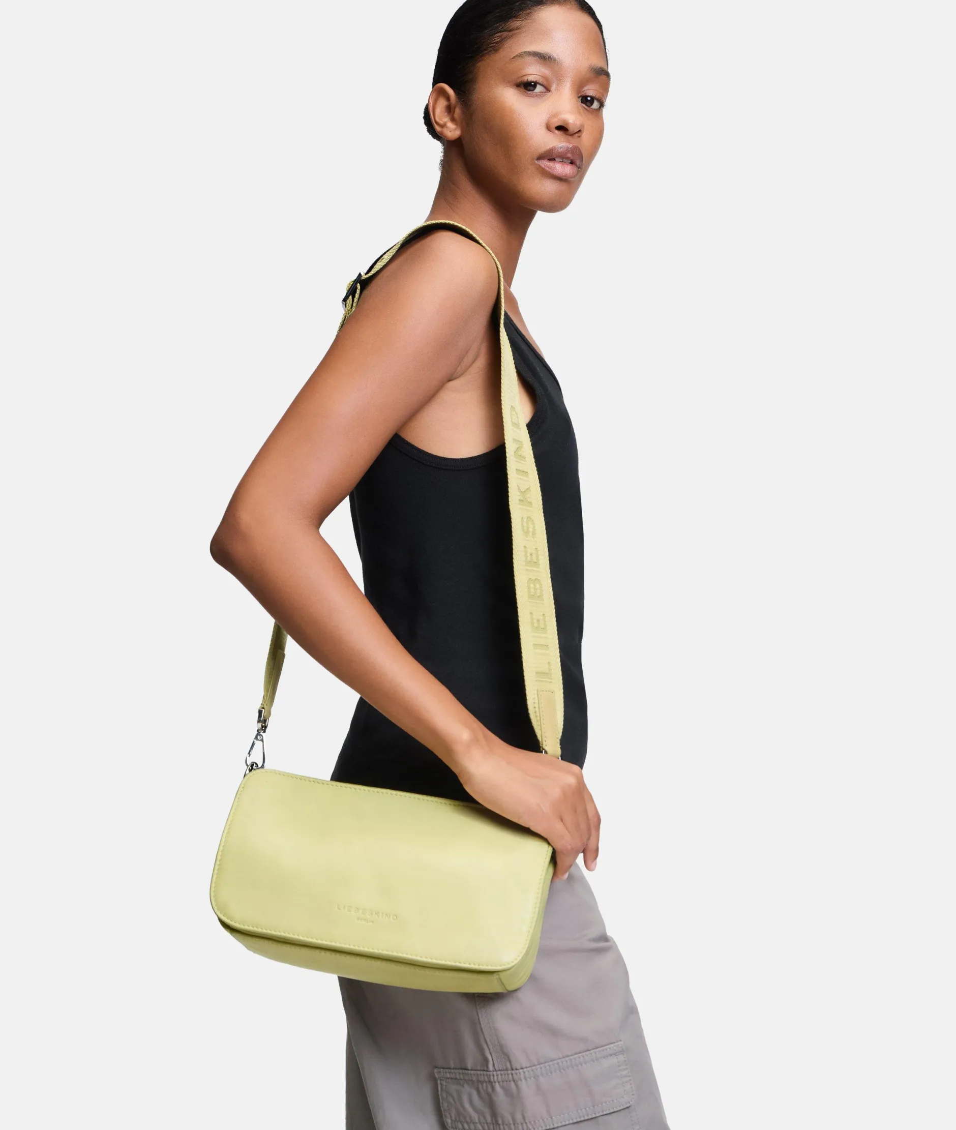 LIEBESKIND BERLIN Clarice Crossbody M