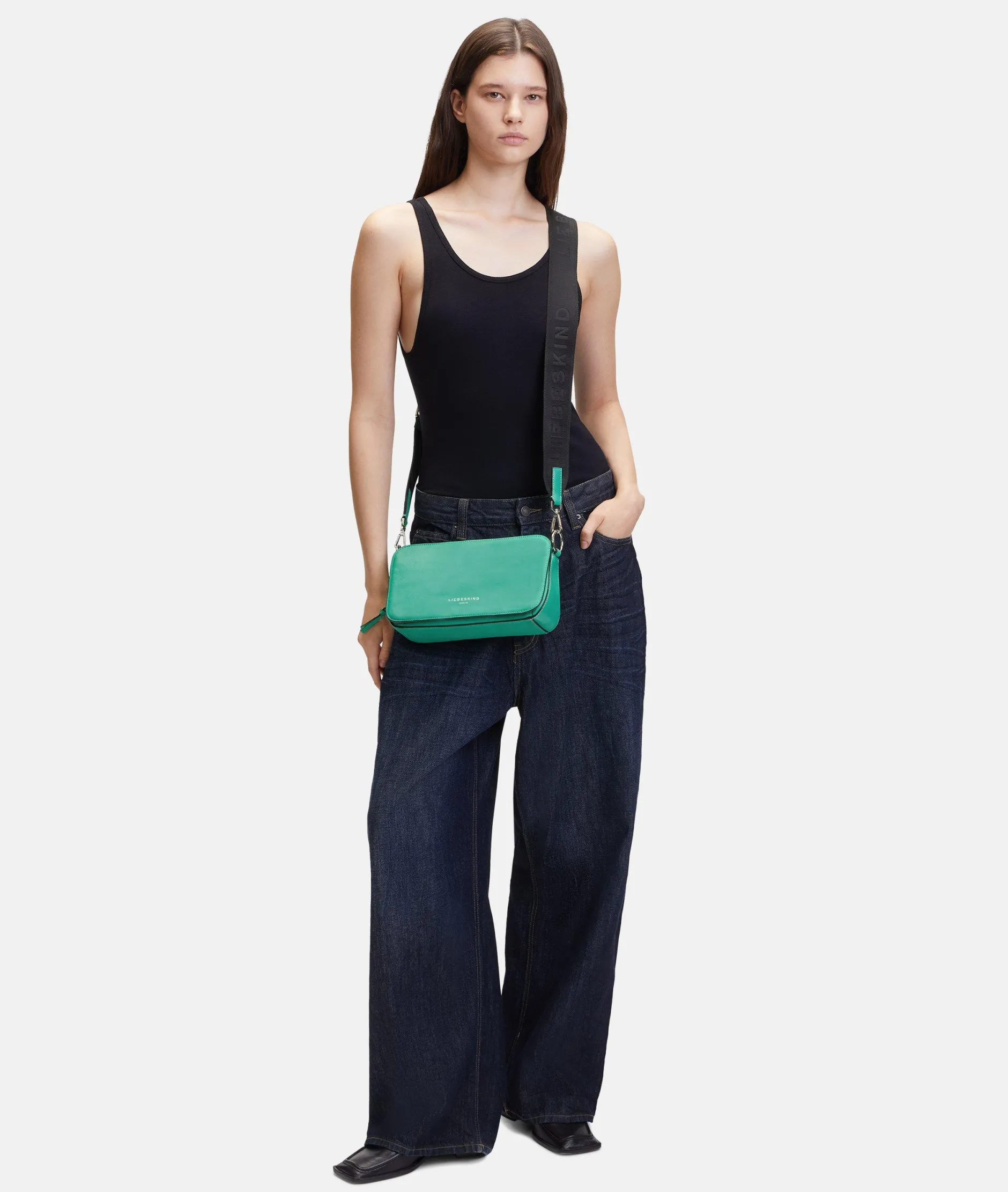 LIEBESKIND BERLIN Clarice Crossbody M
