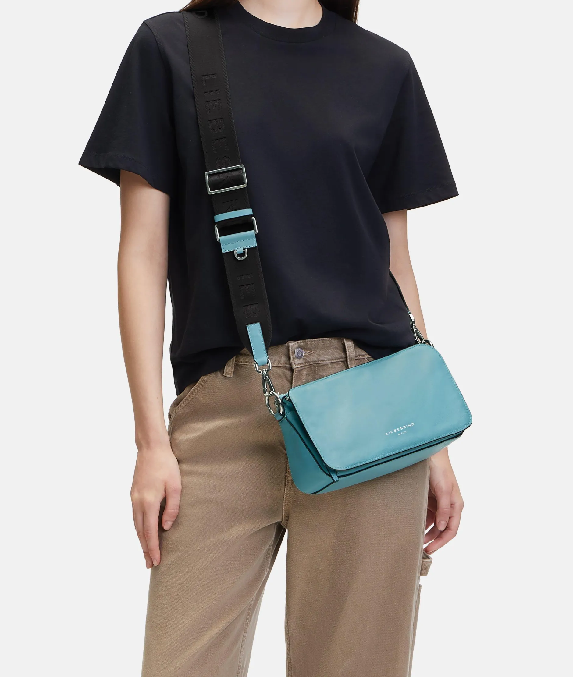 LIEBESKIND BERLIN Clarice Crossbody M