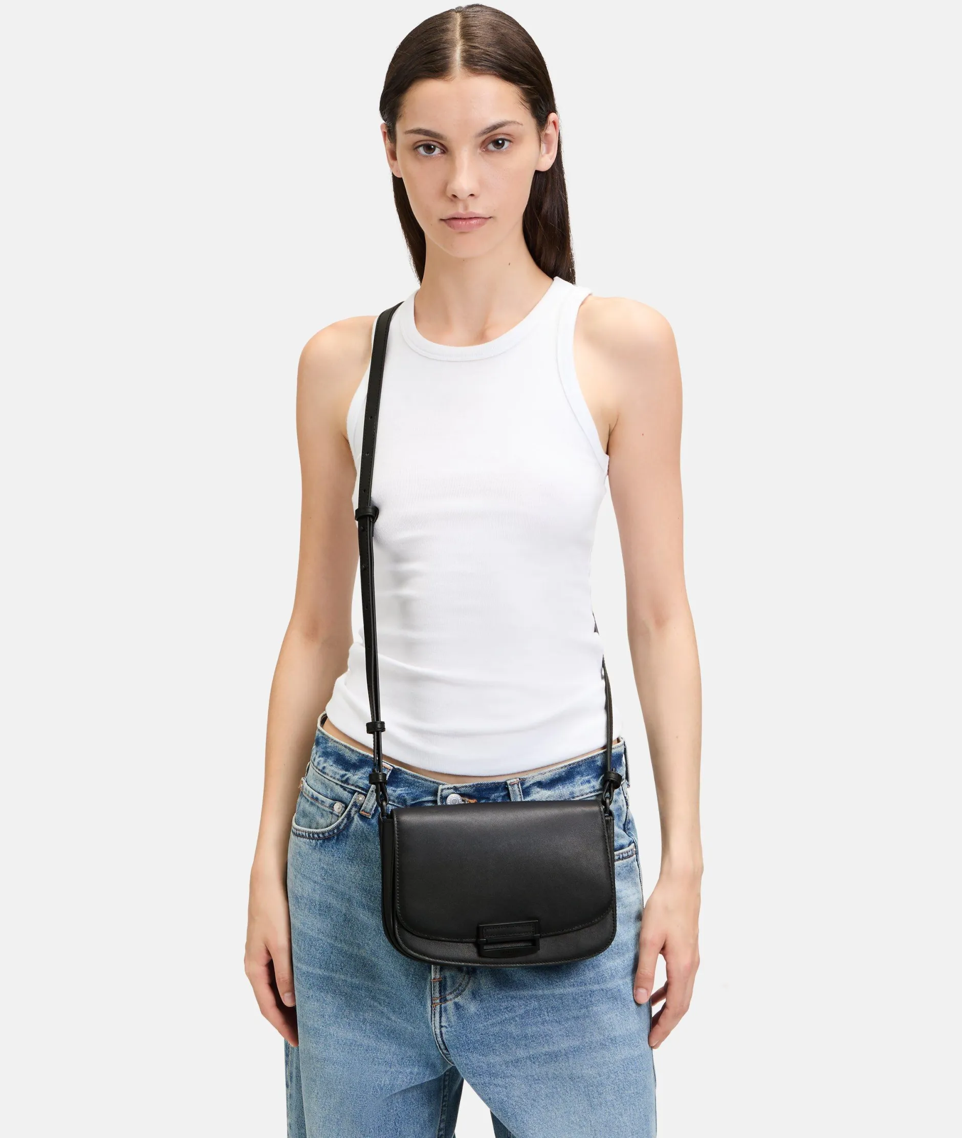 LIEBESKIND BERLIN Ezra Crossbody M