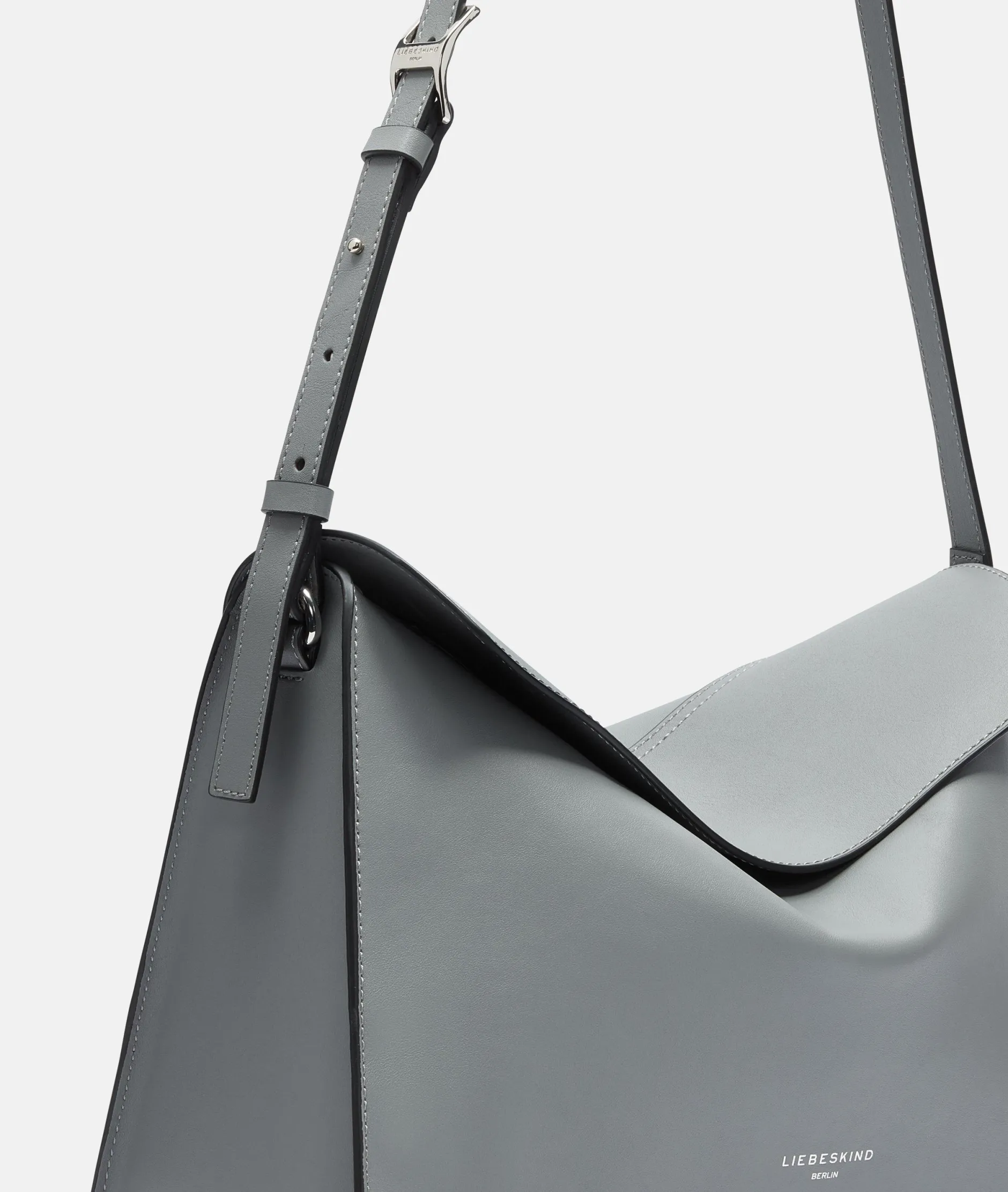 LIEBESKIND BERLIN Lora Crossbody M