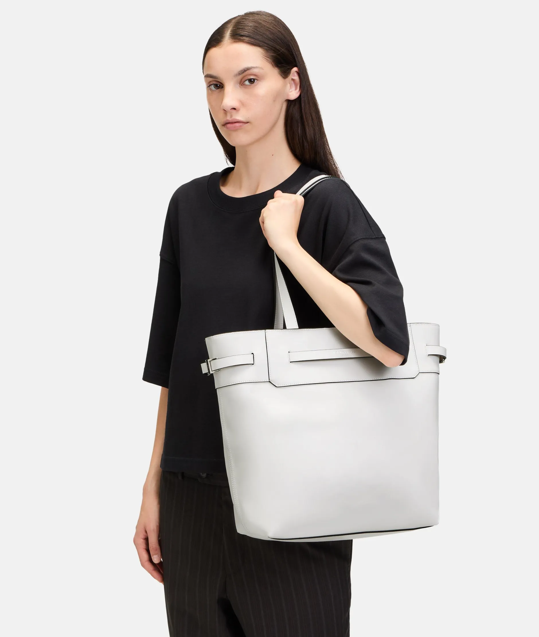 LIEBESKIND BERLIN Lora Tote L