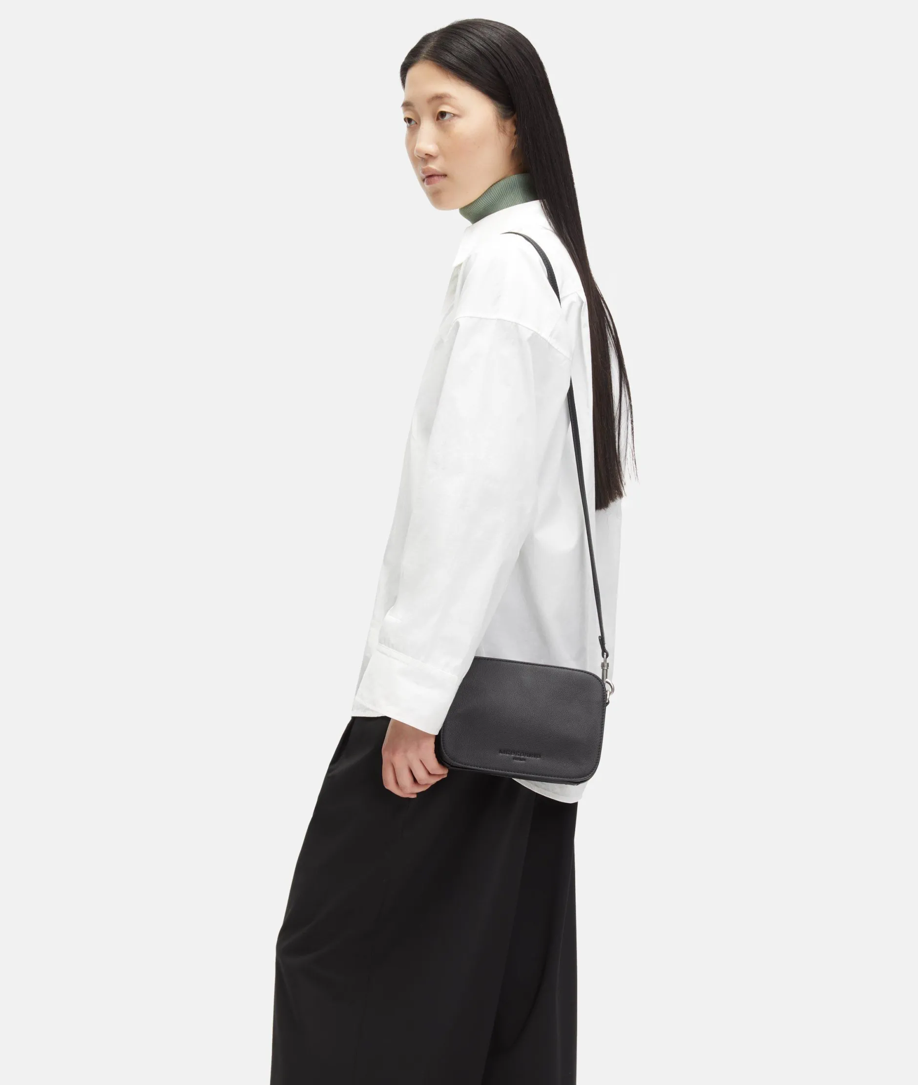 LIEBESKIND BERLIN Luka Crossbody