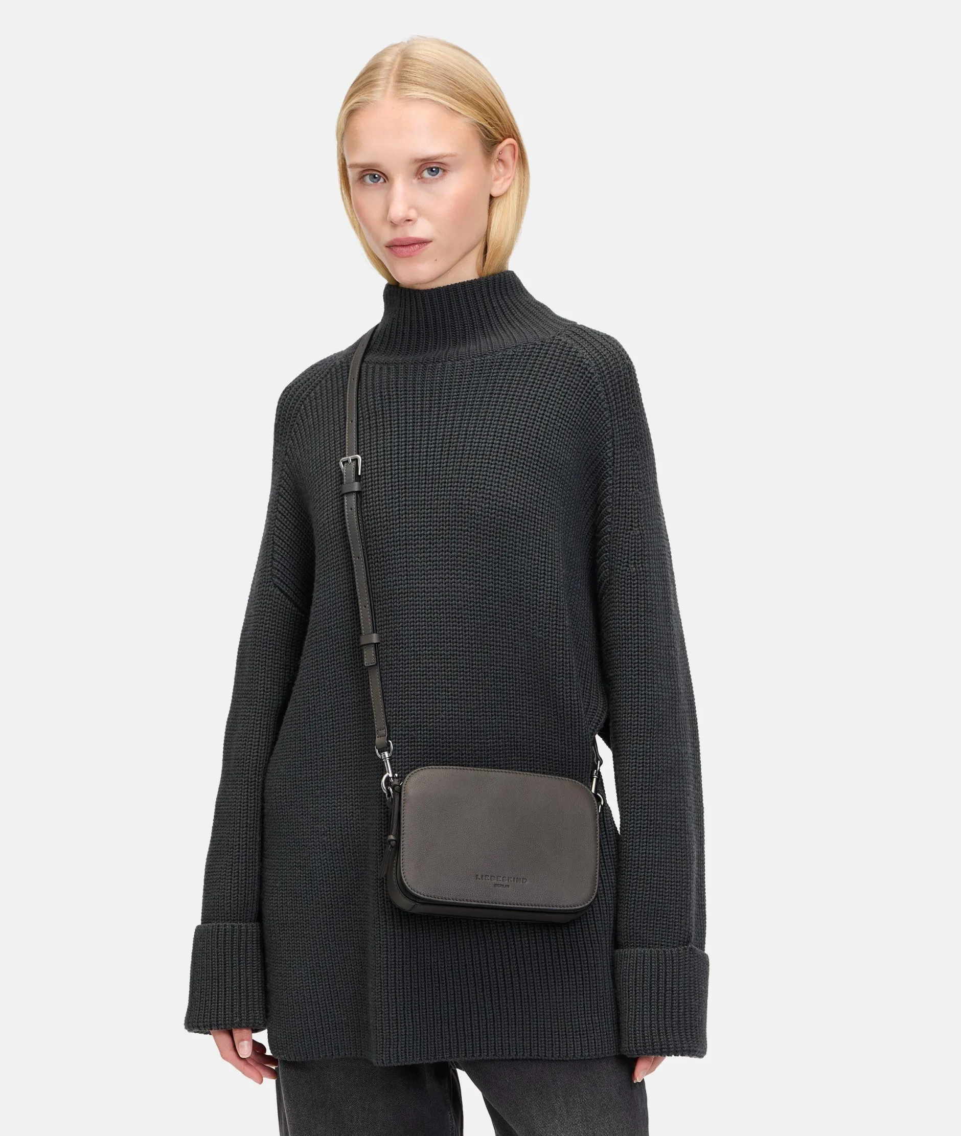 LIEBESKIND BERLIN Luka Crossbody S