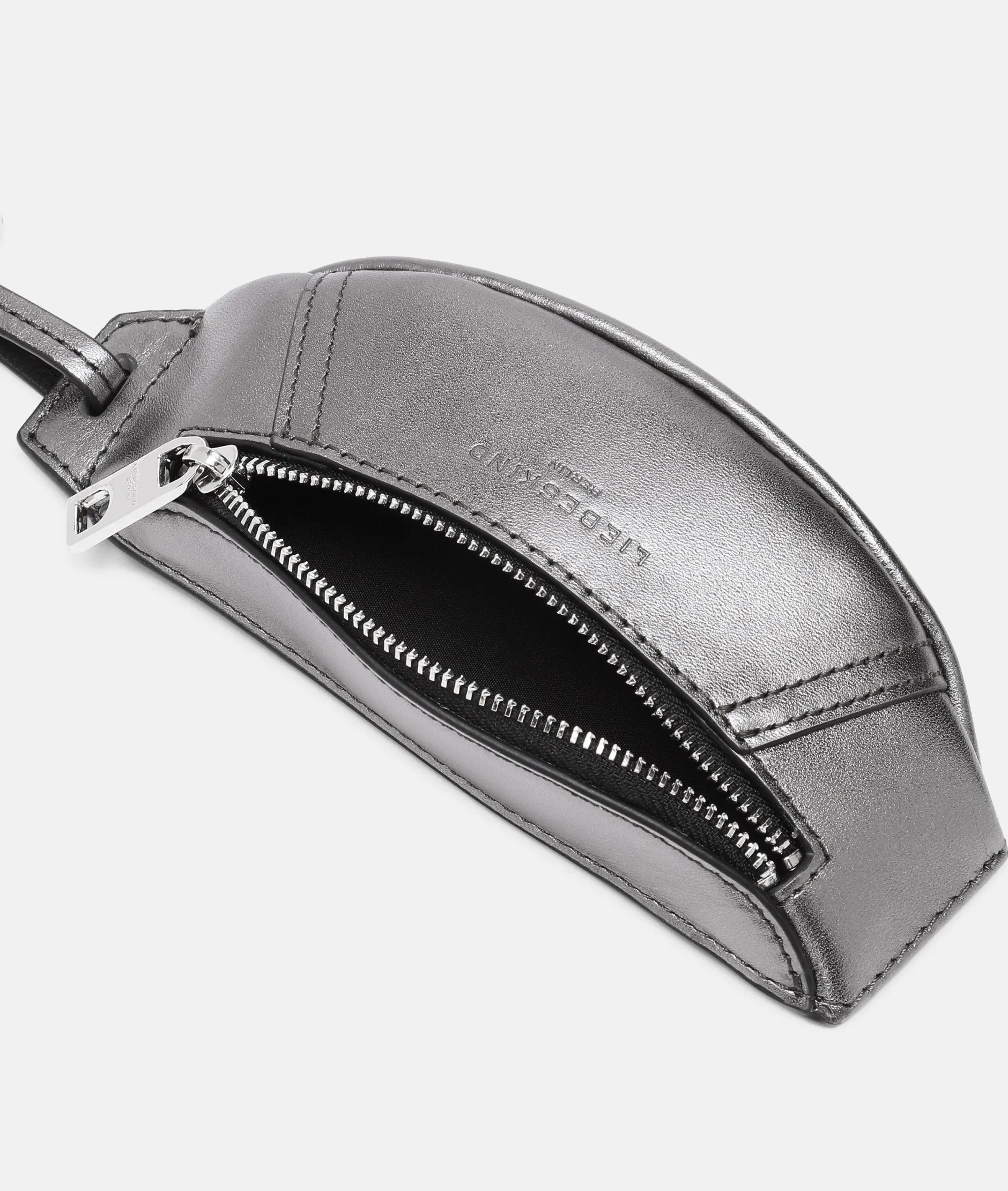 LIEBESKIND BERLIN Metallic Chudy Pendant