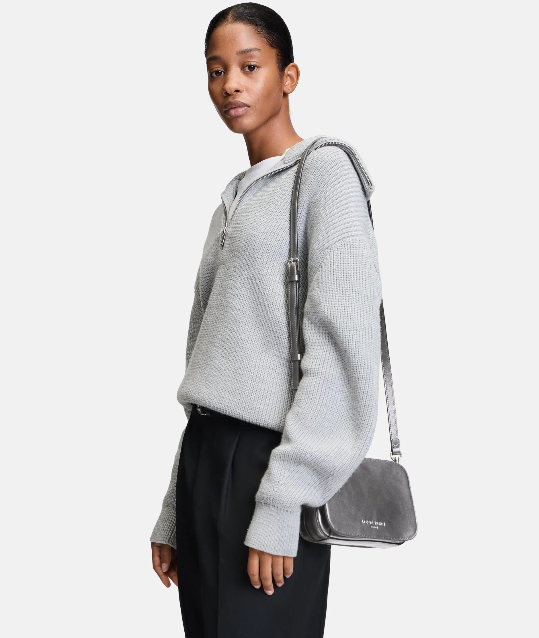 LIEBESKIND BERLIN Metallic Luka Crossbody