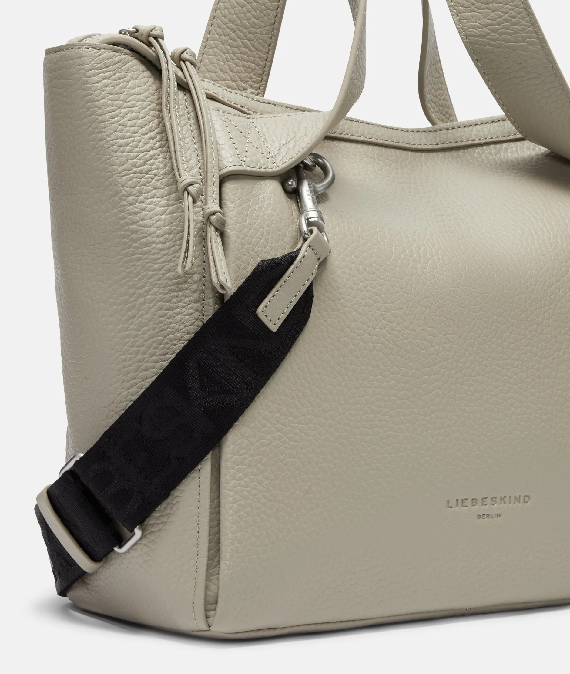 LIEBESKIND BERLIN Satchel M