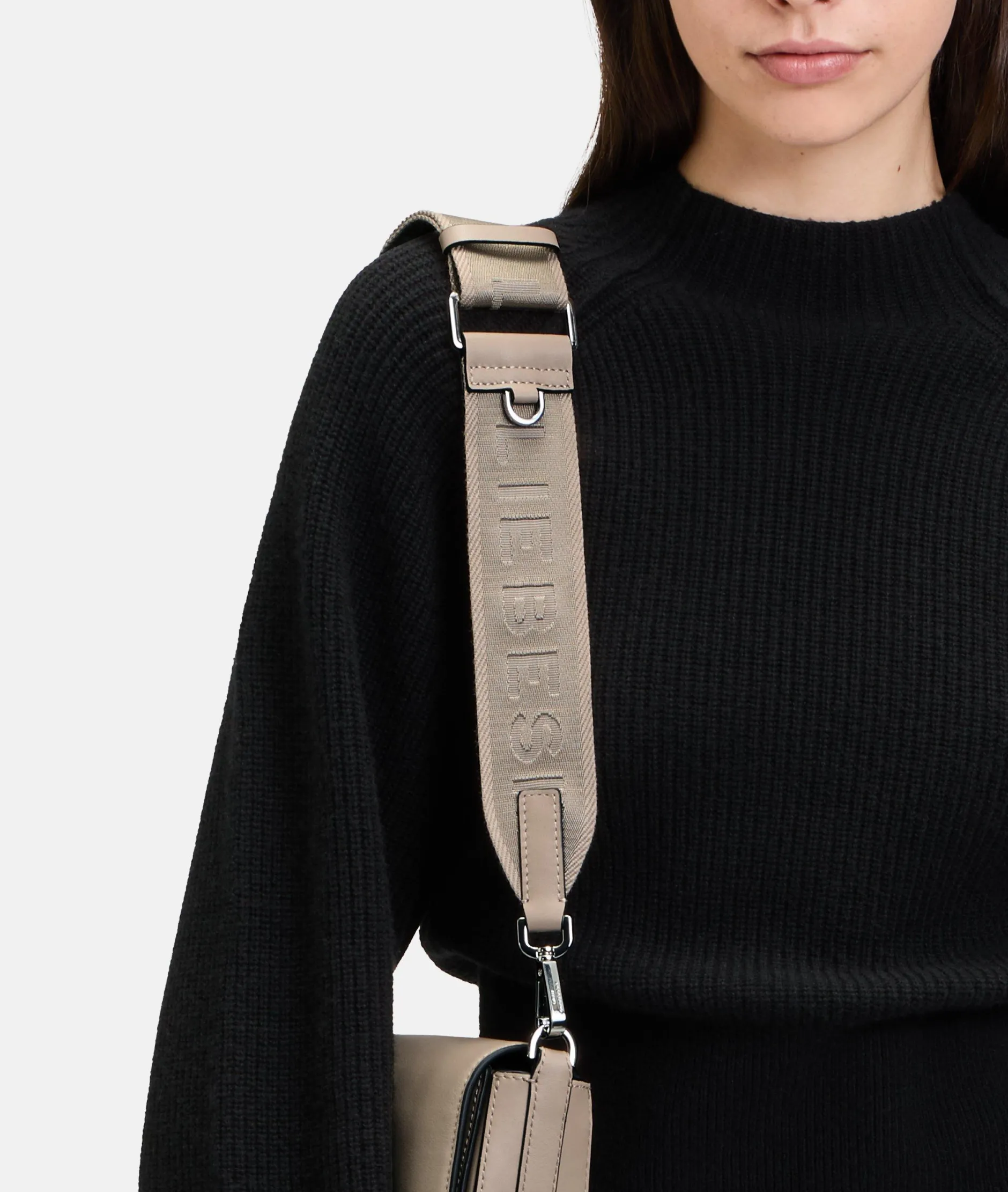 LIEBESKIND BERLIN Shoulder Strap